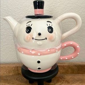 Johanna Parker pink snowman teapot/cup